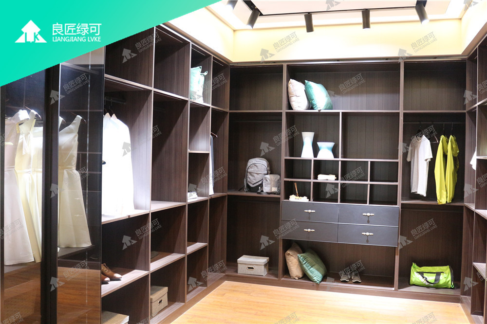全铝订制衣柜-大衣帽间